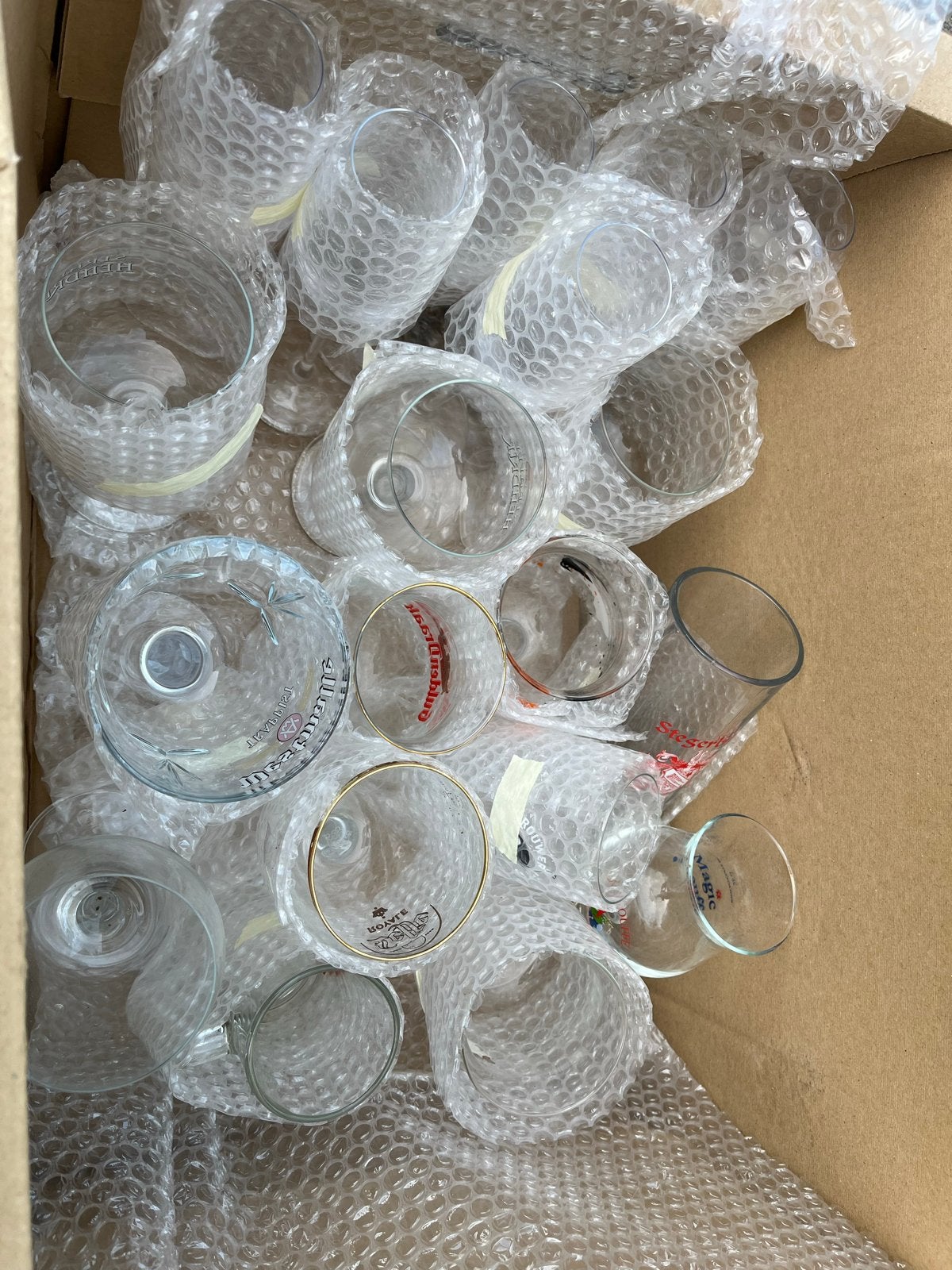 Diverse bierglazen verschillende merken, Ophalen