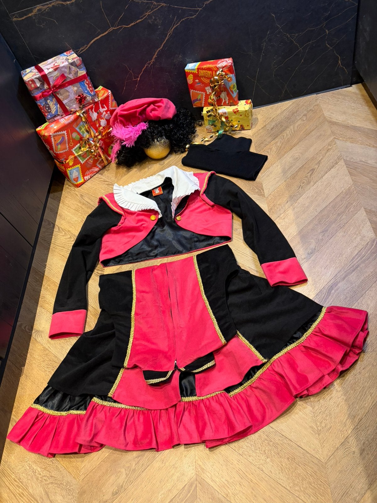 Pietenpak pietenjurk maat l roze zwart luxe kwaliteit, Ophalen of Verzenden, Zo goed als nieuw
