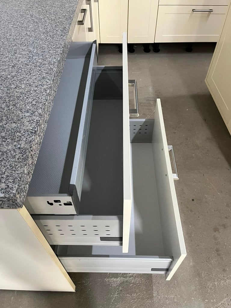 Complete keuken met APP 120Keukens op voorraad Nr. 2969, Ophalen, Hoekkeuken, Zo goed als nieuw, Met kookeiland