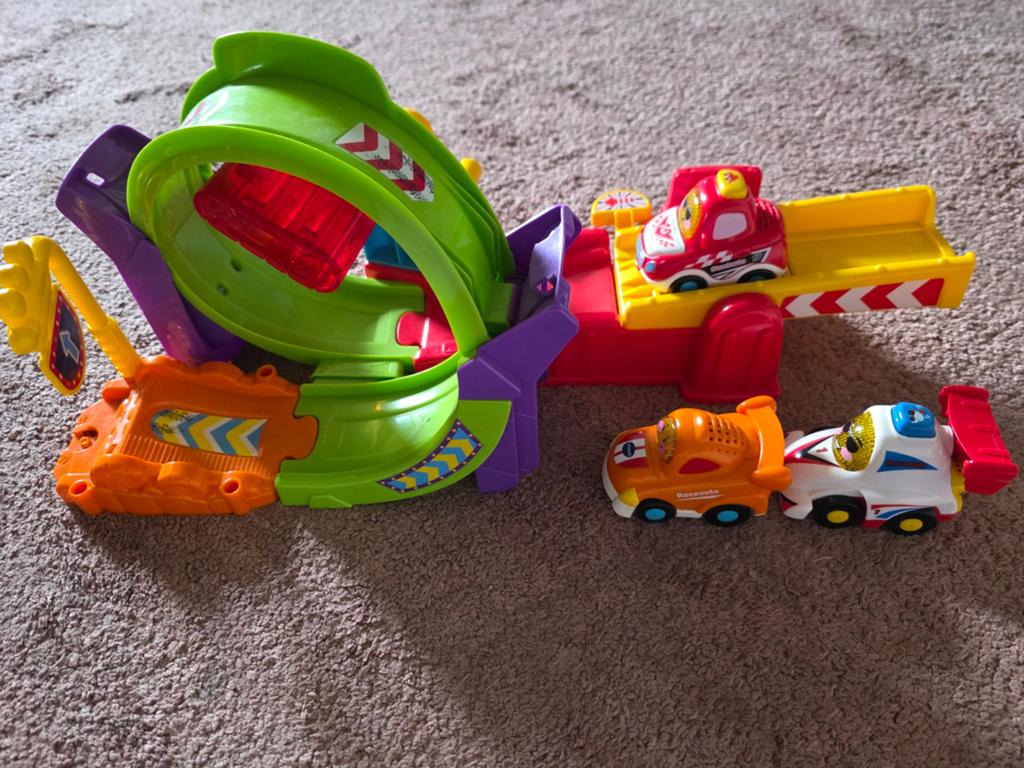 VTech Toet Toet Auto's: Garage, Brandweer & Loopingsbaan, Kinderen en Baby's, Speelgoed | Speelgoedvoertuigen, Ophalen, Gebruikt