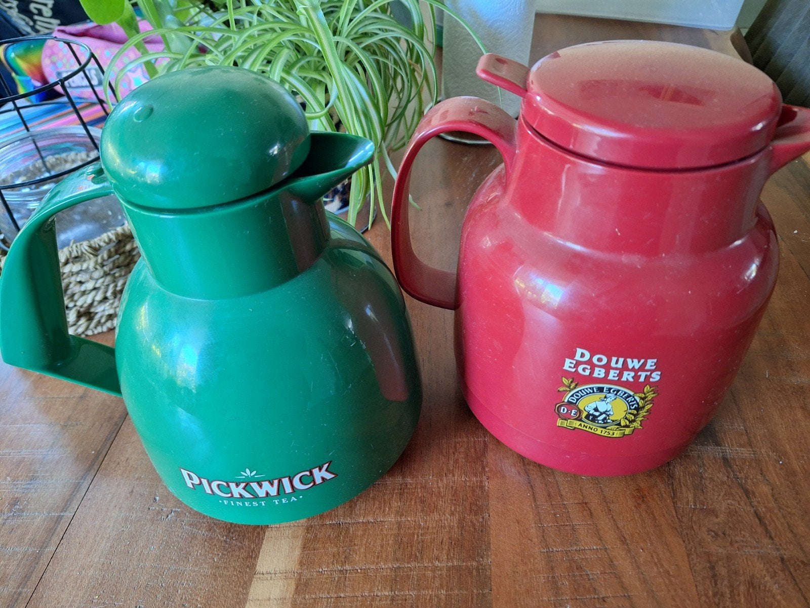 Twee originele thermoskannen, Ophalen, Rood, Overige merken, Overige typen
