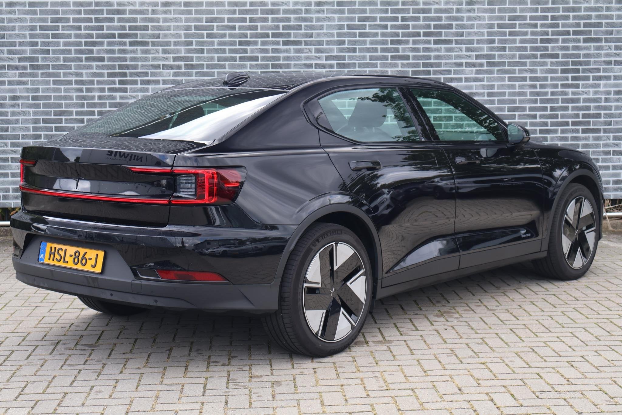 Polestar 2 Long Range Single Motor 82 kWh | Trekhaak | Panor, Auto's, Gebruikt, 82 kWh, Zwart, Origineel Nederlands