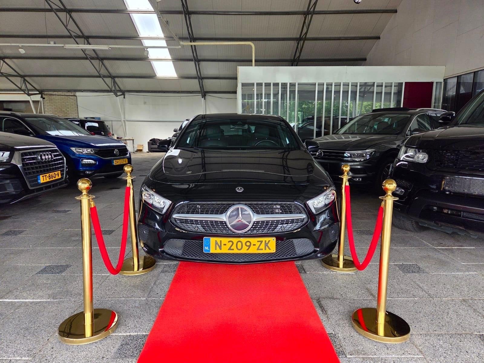 Mercedes-Benz A-klasse 180 AMG PACK AUT NAVI CAMERA LED FULL, Auto's, 136 pk, Gebruikt, 4 cilinders, Zwart