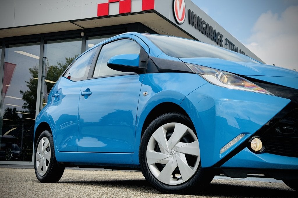 Toyota Aygo 1.0 VVT-i x-play | AIRCO | CAMERA | BLUETOOTH, Auto's, Voorwielaandrijving, 12 maanden, Stof, Gebruikt