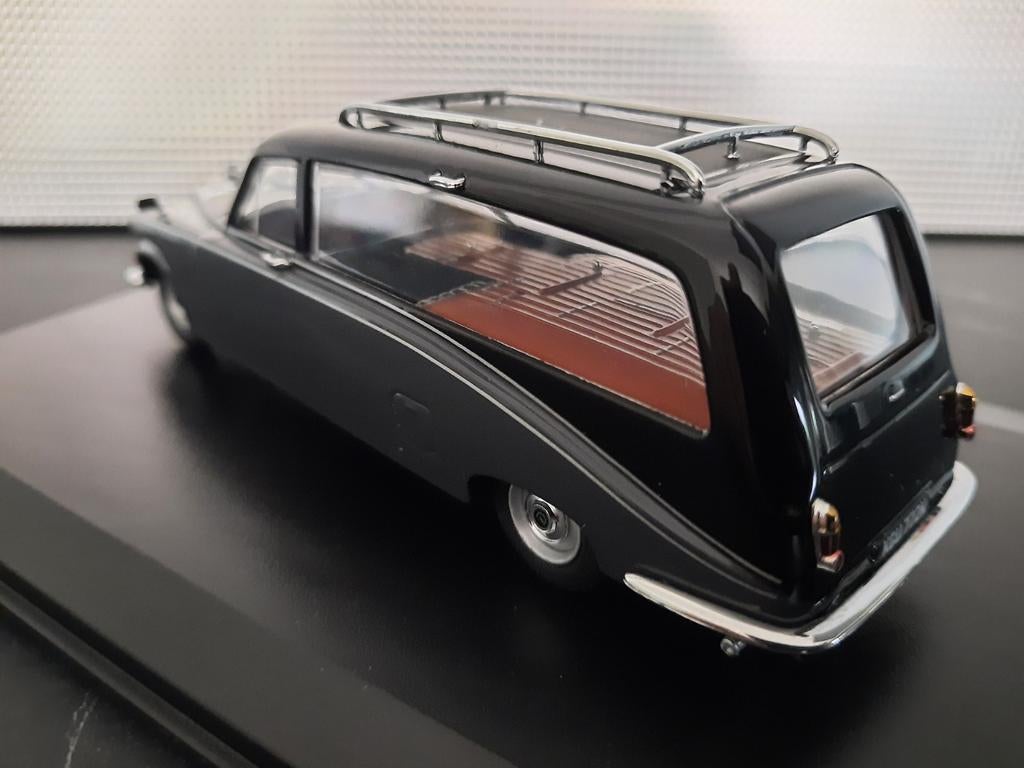 Begrafenisauto Daimler DS420 Hearse Schaal 1:43, Hobby en Vrije tijd, Modelauto's | 1:43, Overige merken, Oxford, Auto, Ophalen of Verzenden