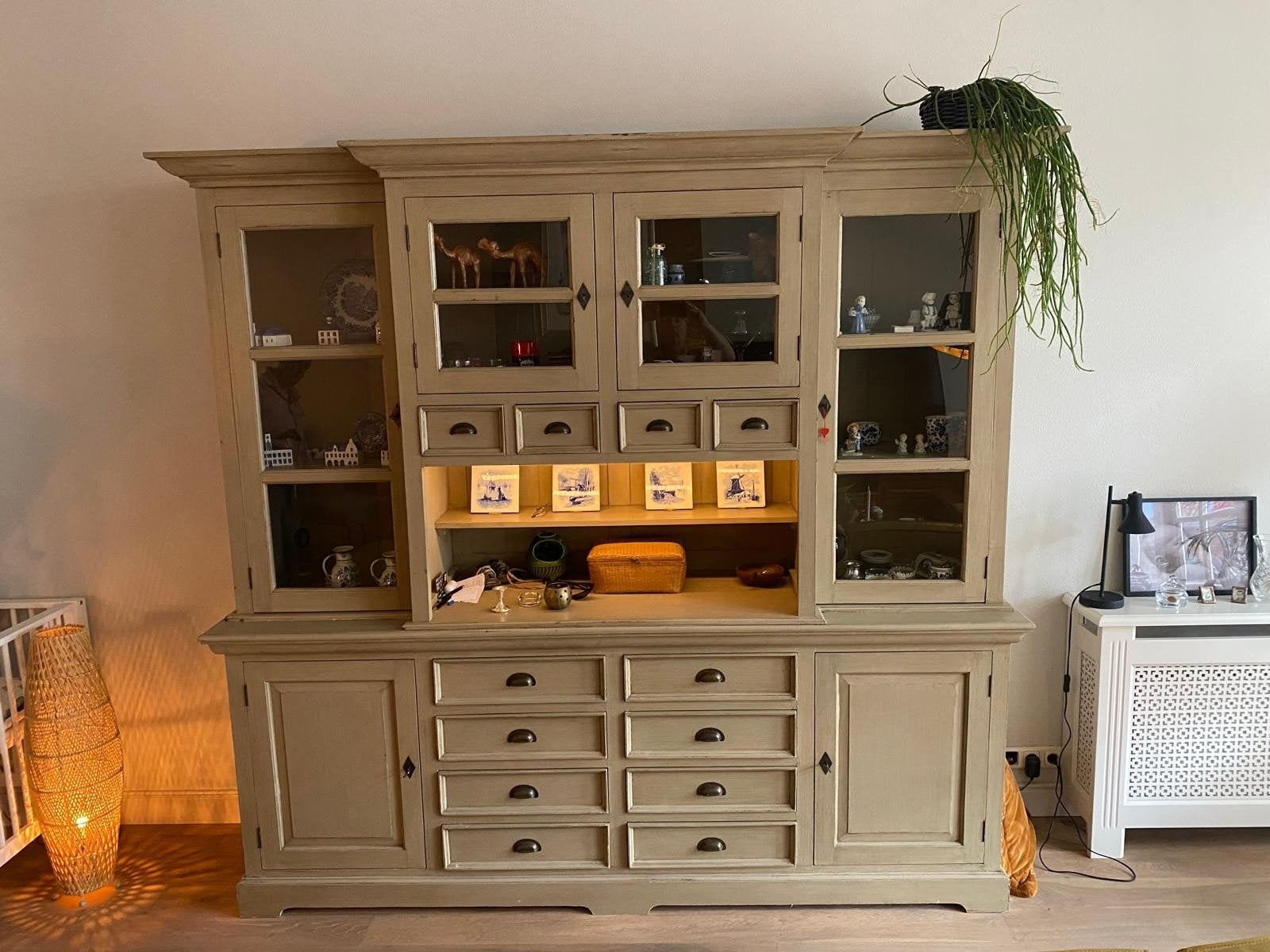 Buffetkast massief eiken taupe kleur, Huis en Inrichting, Kasten | Buffetkasten, Ophalen of Verzenden, Zo goed als nieuw, 50 tot 75 cm