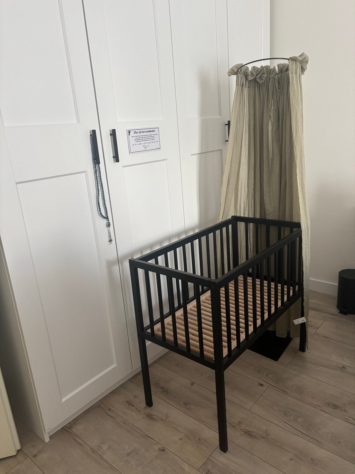Prenatal wieg 40x80 zwart en hemeltje, Ophalen, Zo goed als nieuw, Wieg