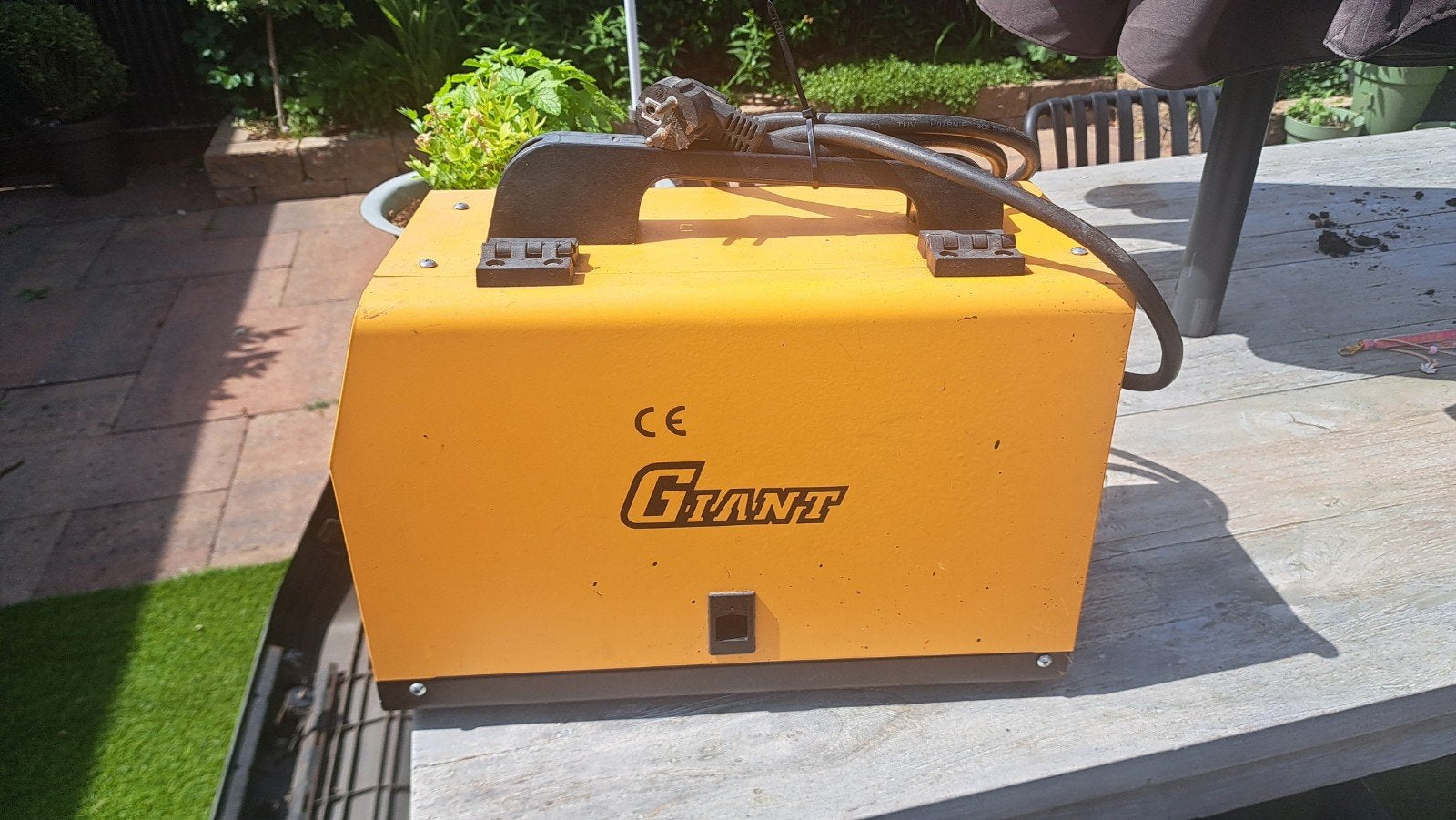 Giant supermig 180 lasapparaat zonder gasfles, Doe-het-zelf en Verbouw, Gereedschap | Lasapparaten, Ophalen, Co2