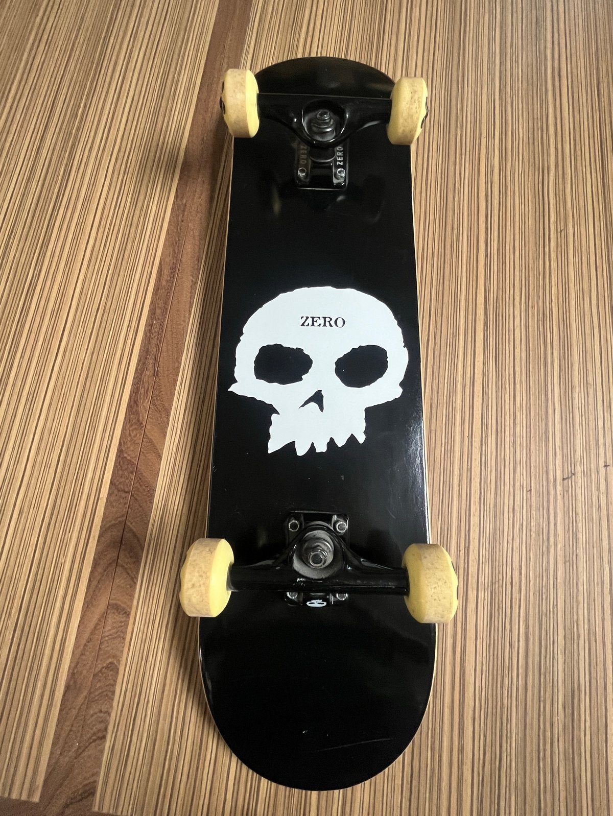 Zero Single Skull 8" Skateboard - Zo goed als nieuw, Sport en Fitness, Skateboarden, Ophalen of Verzenden, Zo goed als nieuw, Skateboard