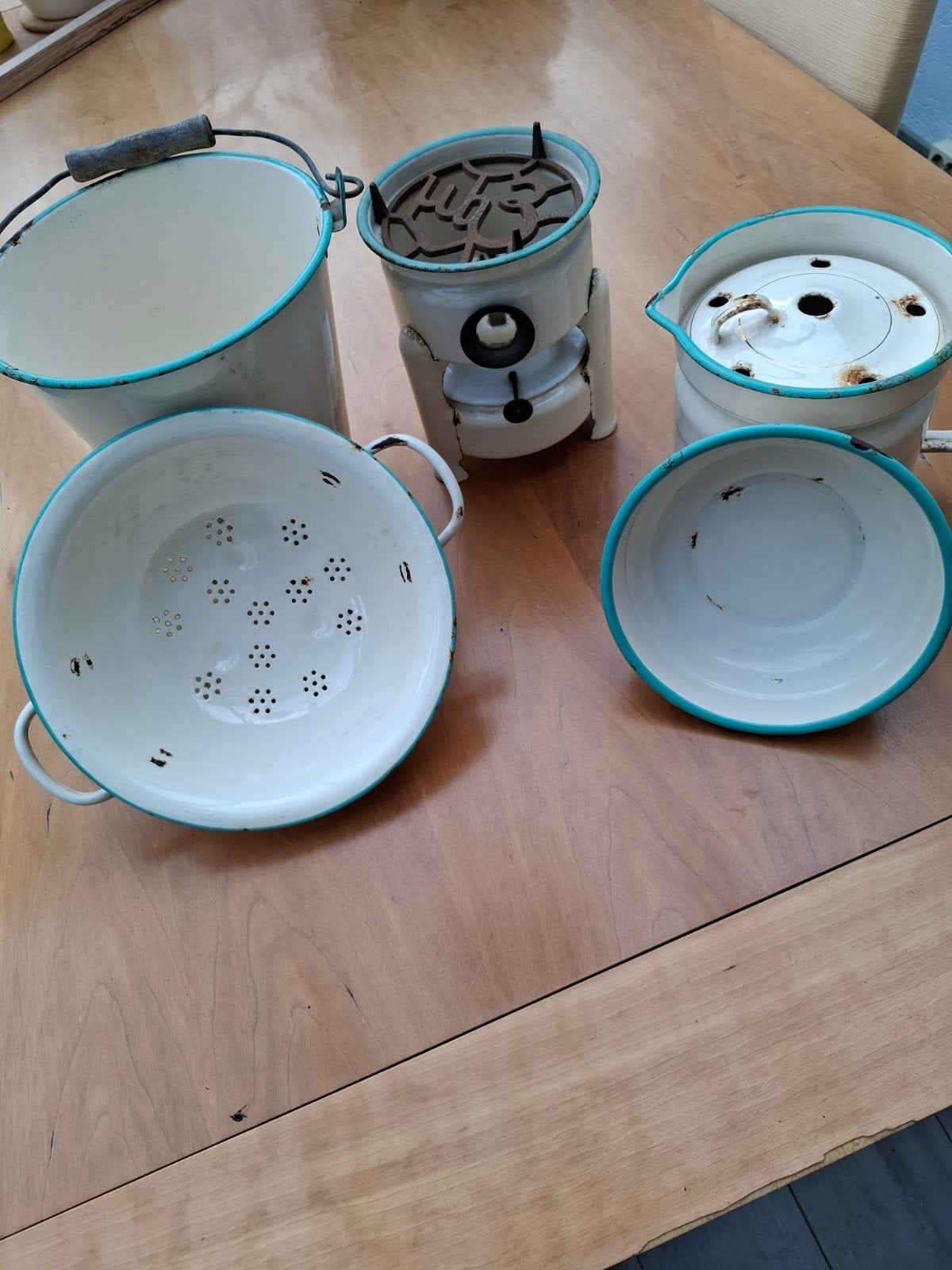 Vintage geëmailleerde keukenset - vergiet, emmer, petroleums, Antiek en Kunst, Antiek | Emaille, Ophalen