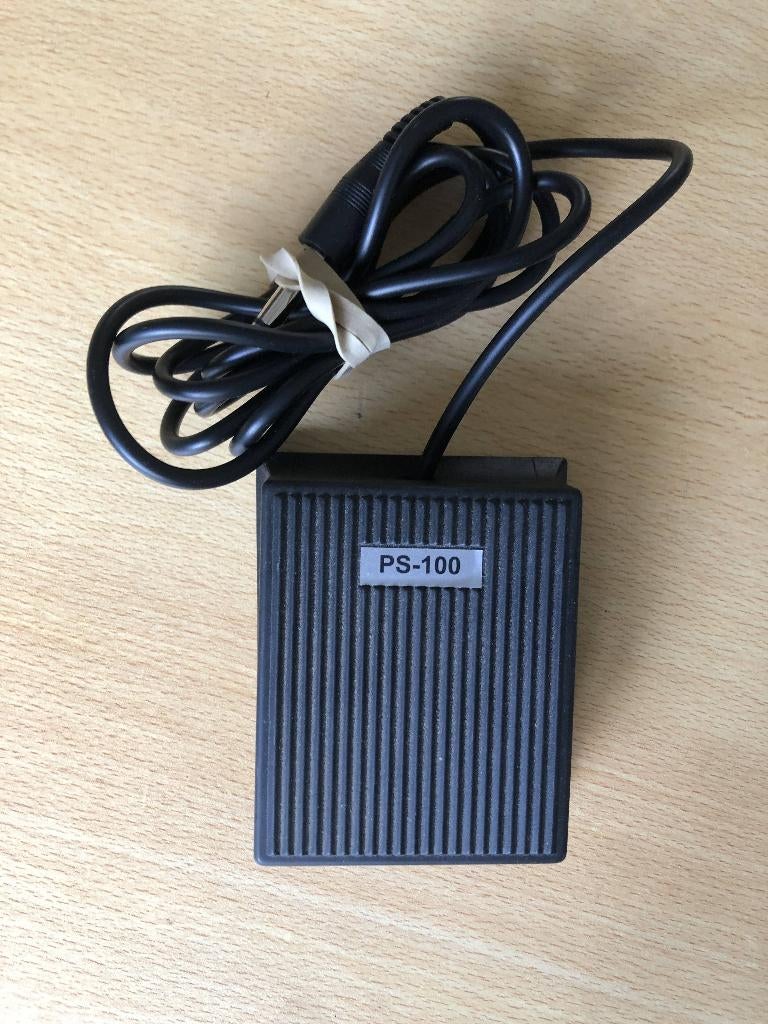 Studiologic PS-100 sustain pedaal, Ophalen, Zo goed als nieuw, Keyboard of Synthesizer