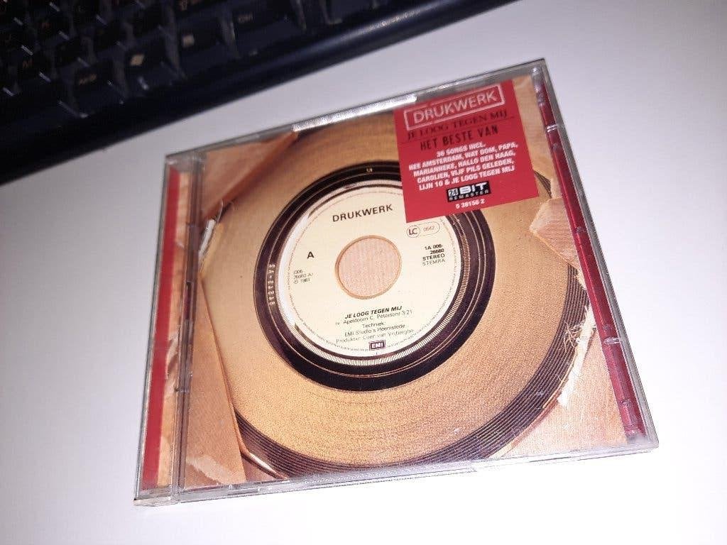 2 CD Drukwerk – Je Loog Tegen Mij: Het Beste Van, Ophalen, Zo goed als nieuw, Levenslied of Smartlap