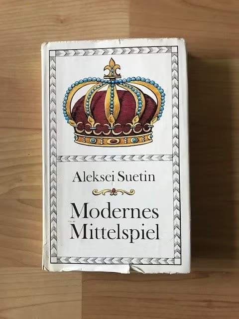 Modernes Mittelspiel - Suetin, Aleksei, Ophalen of Verzenden, Gelezen