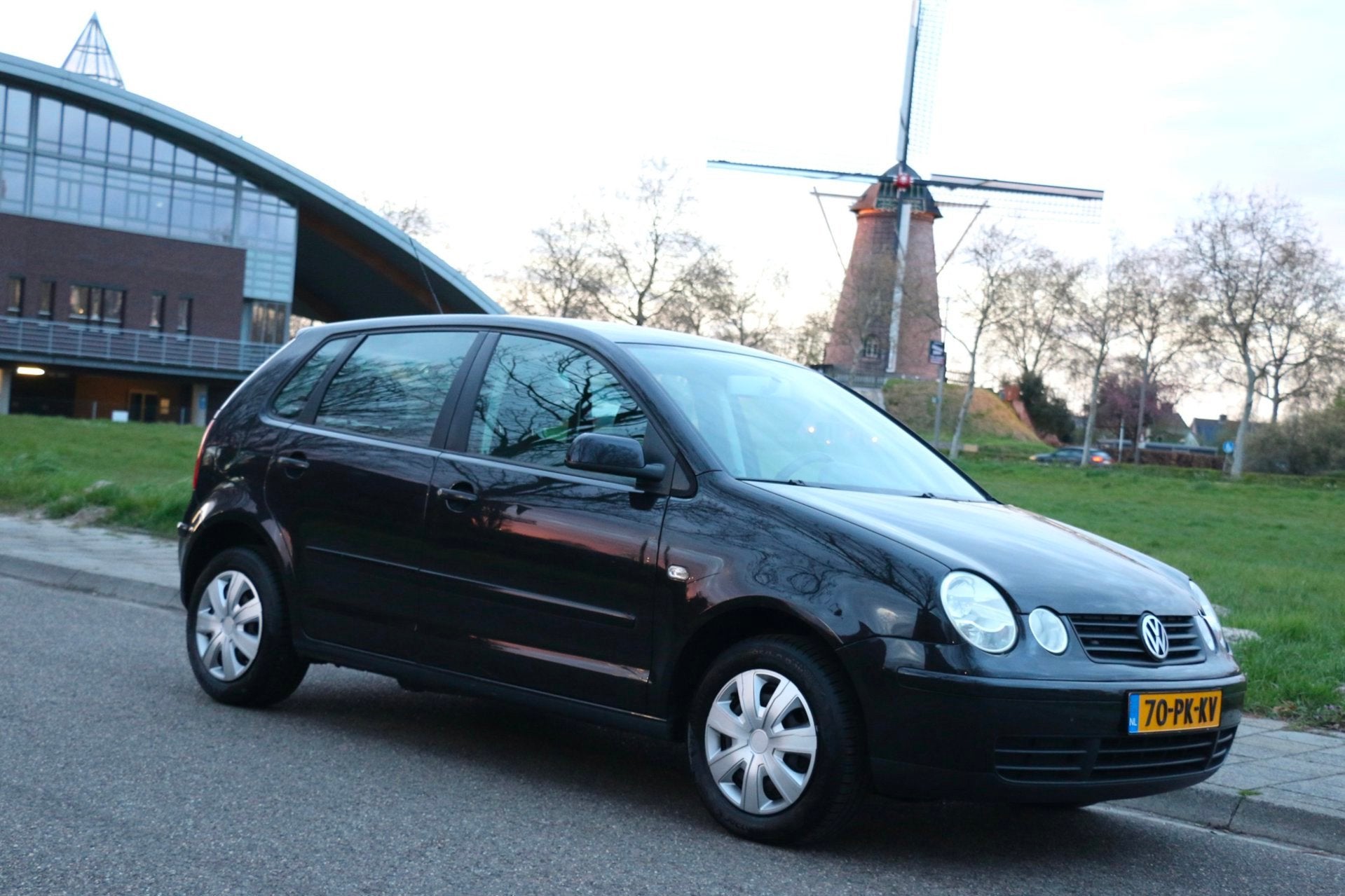 Volkswagen Polo 1.4-16V 5-Deurs Airco Cruise controle APK to, Auto's, Voorwielaandrijving, 15 km/l, Zwart, 4 cilinders