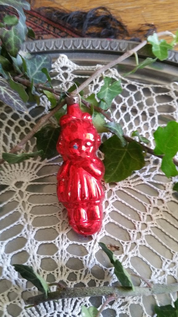 zeer leuke rode antieke kerstbal lief verlegen meisje, Ophalen of Verzenden, Gebruikt