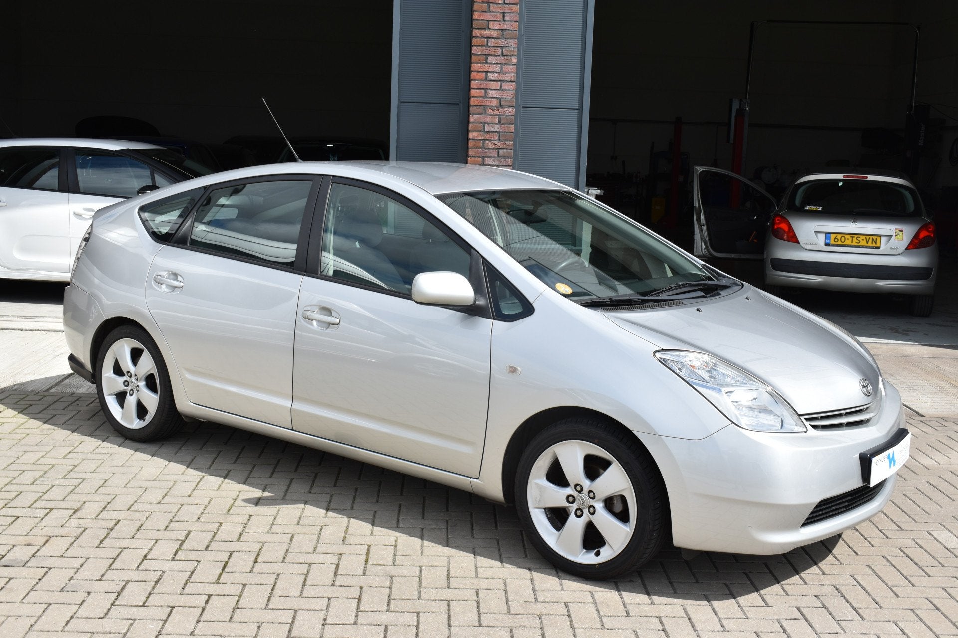 Toyota Prius 1.5 VVT-i HYBRID (bj 2005, automaat), Auto's, 1497 cc, Gebruikt, 4 cilinders, 23 km/l