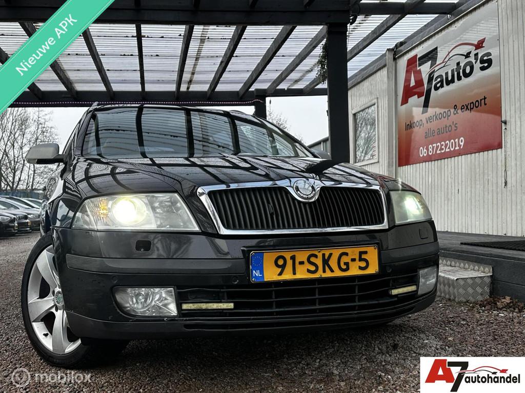 Skoda Octavia Combi 1.6 FSI Elegance//Nieuwe APK//Automaat, Auto's, Skoda, Bedrijf, Te koop, Octavia, ABS, Airbags, Airconditioning