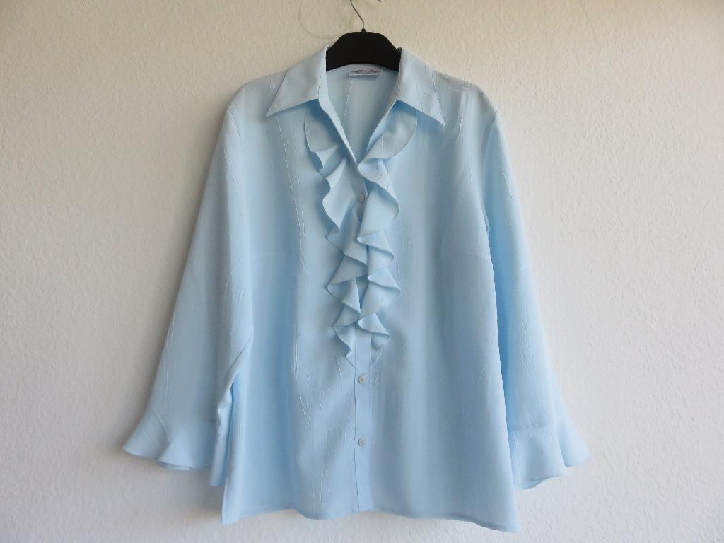 Erfo Jeunesse lichtblauwe chique nette blouse met ruches 38, Kleding | Dames, Blouses en Tunieken, Maat 38/40 (M), Blauw, Ophalen of Verzenden