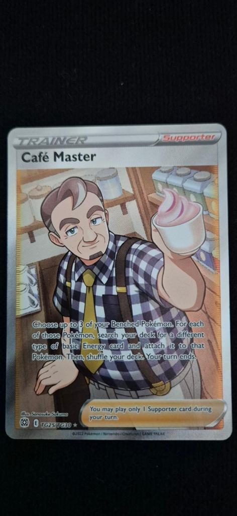 Pokémon TCG: Café Master Supporter Trainer Kaart TG25/TG30, Ophalen of Verzenden, Nieuw, Losse kaart