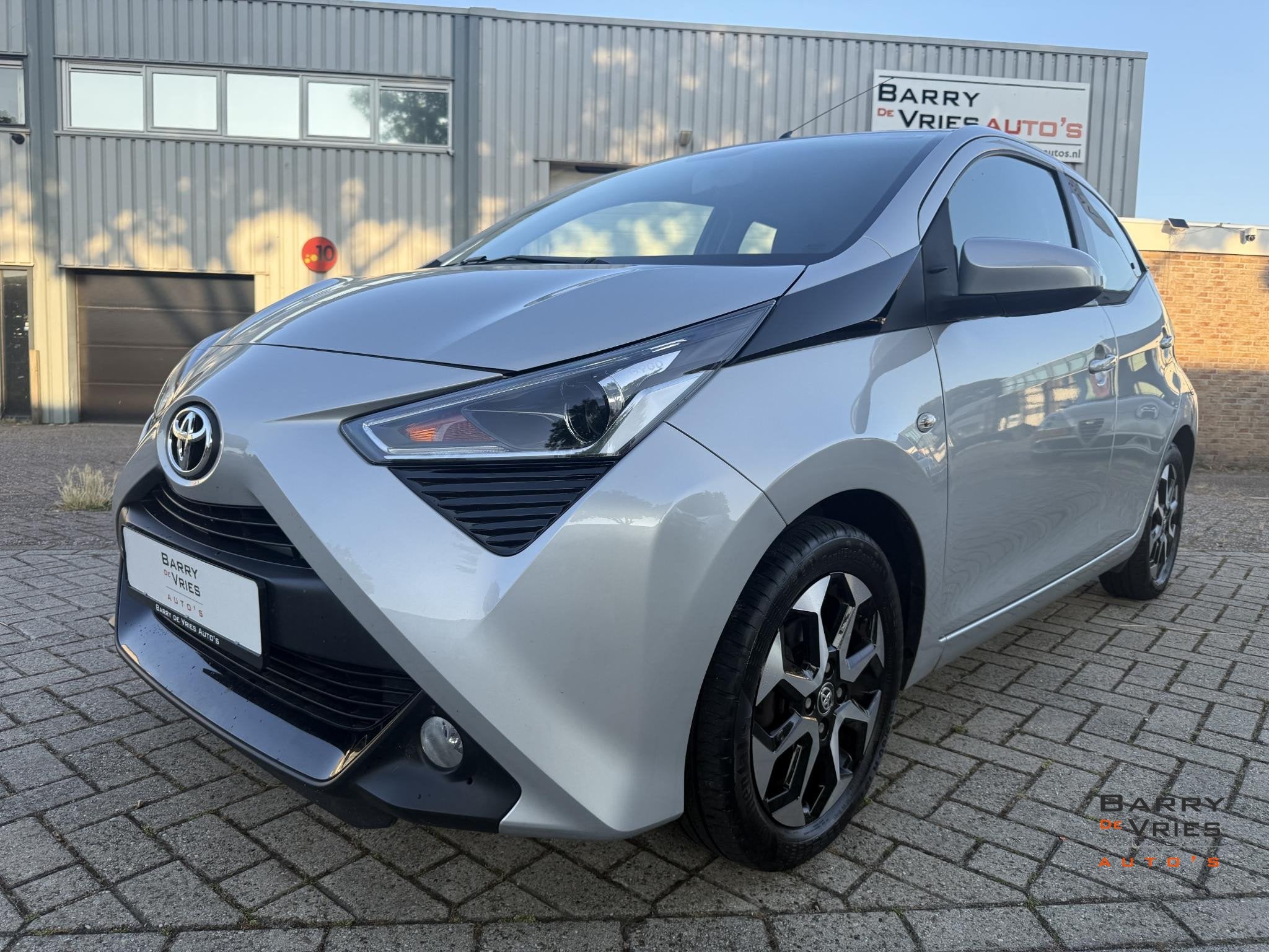 Toyota Aygo 1.0 VVT-i x-play limited | Apple Carplay | Achte, Auto's, Voorwielaandrijving, Stof, Gebruikt, Euro 6
