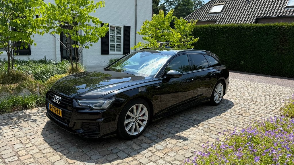 Audi A6 55 Tfsi e Quattro 367pk S Tronic 2021 Zwart, Auto's, Automaat, Zwart, 4 cilinders, Zwart