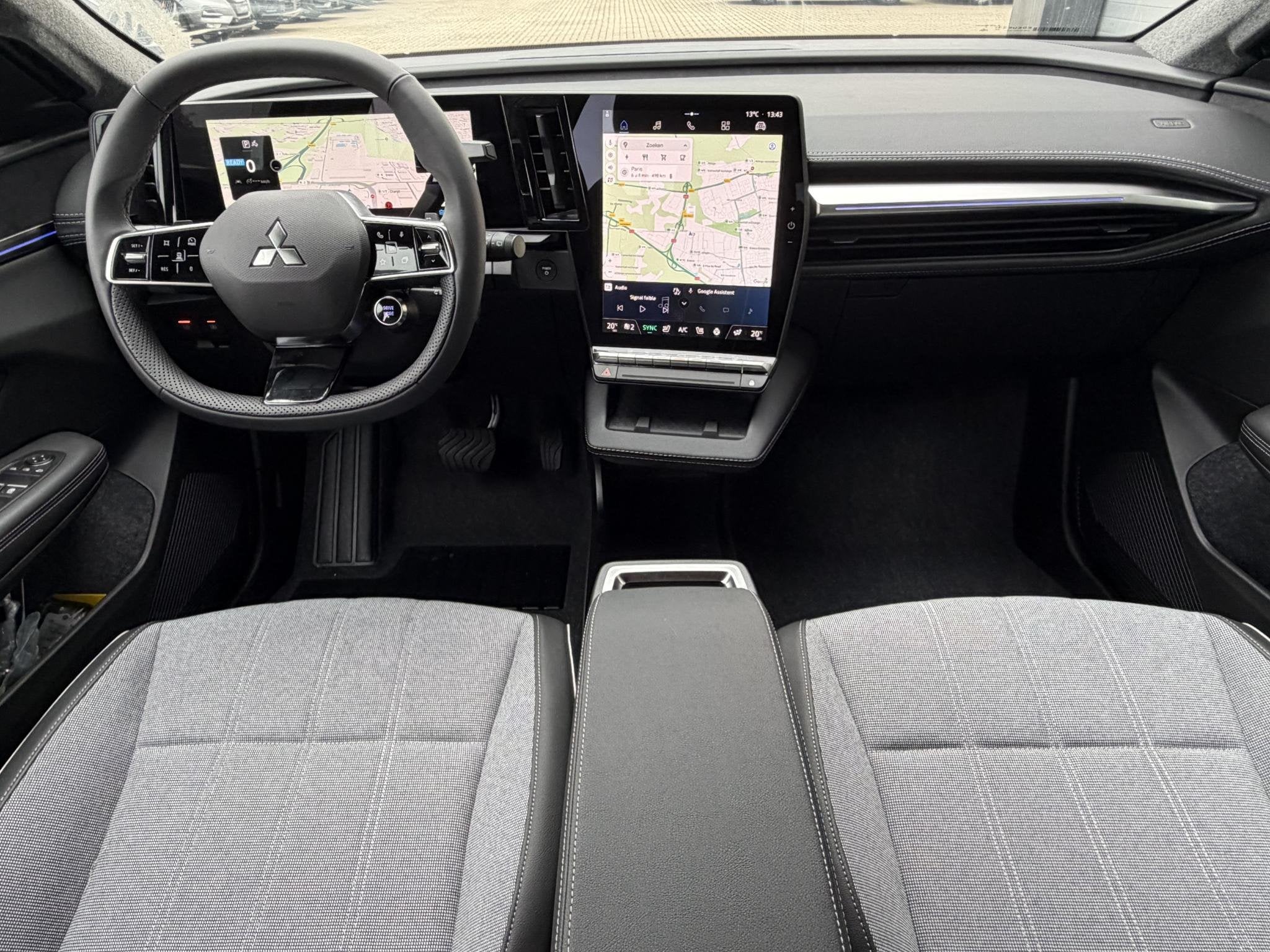 Mitsubishi Eclipse Cross Intense+ 87 kWh | Van: € 48.529,-, Auto's, Eclipse Cross, Met garantie (alle), Leder en Stof, Wit