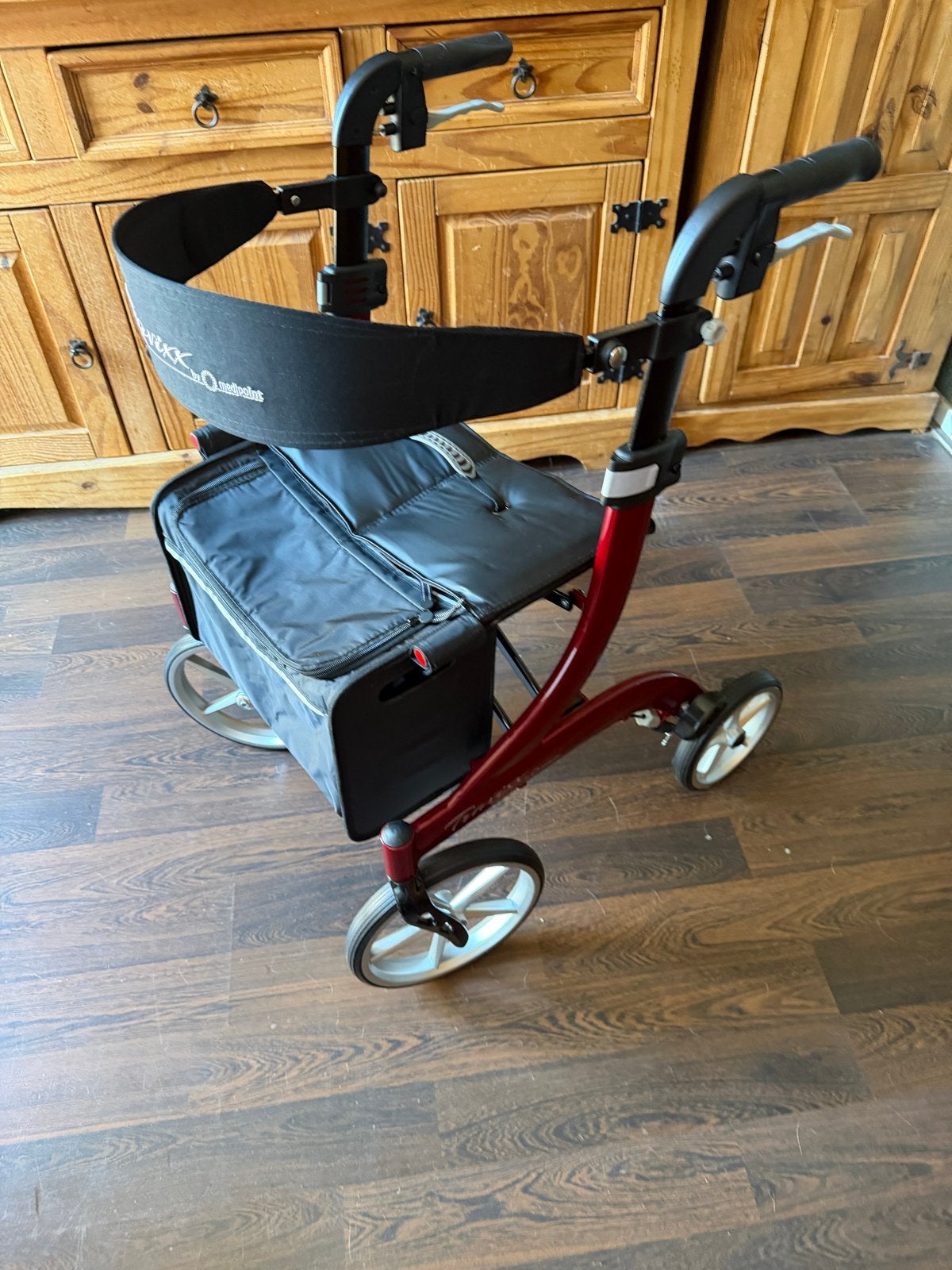 Rode travixx deluxe zgan, Diversen, Rollators, Ophalen, Opvouwbaar, Zo goed als nieuw