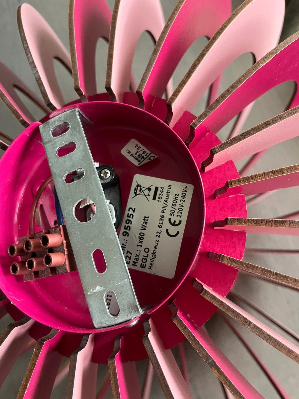 Foto 4 van Hanglamp rond lichtroze en donker roze