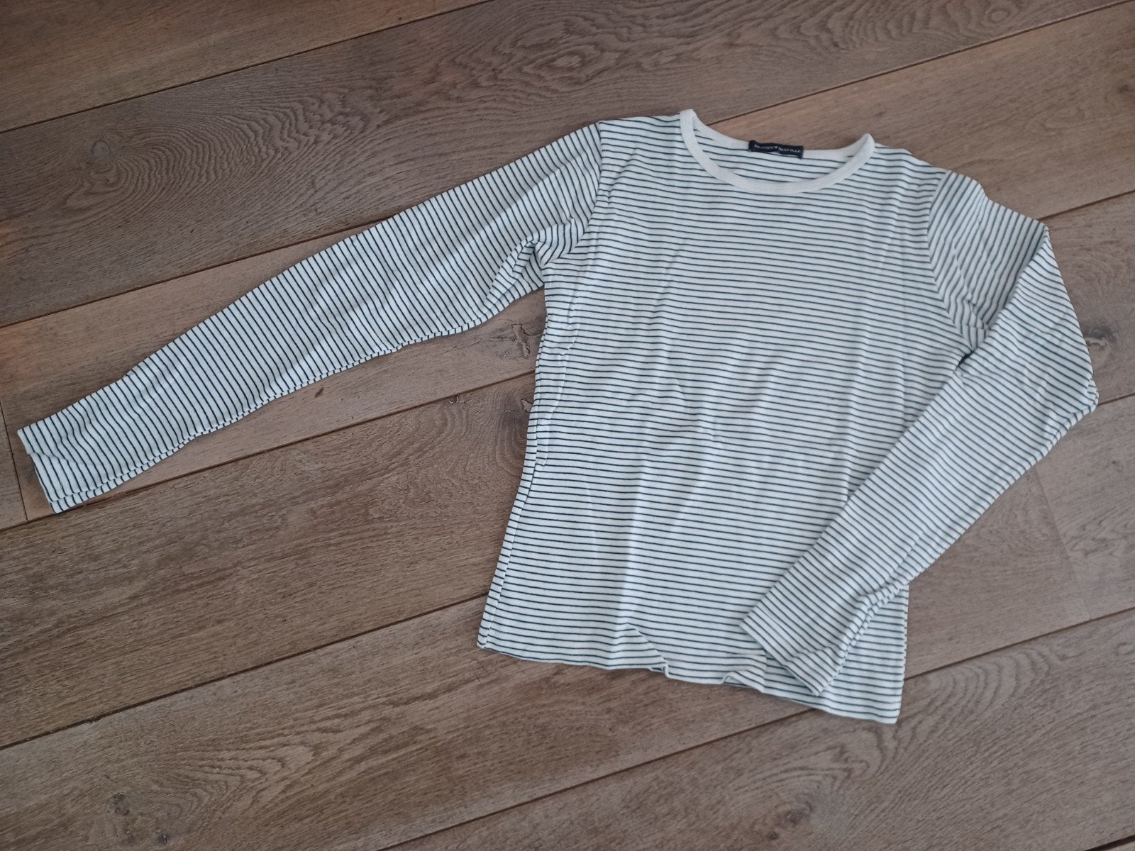 Brandy Melville longsleeve wit/blauw gestreept, maat S, Wit, Ophalen of Verzenden, Lange mouw, Maat 36 (S)