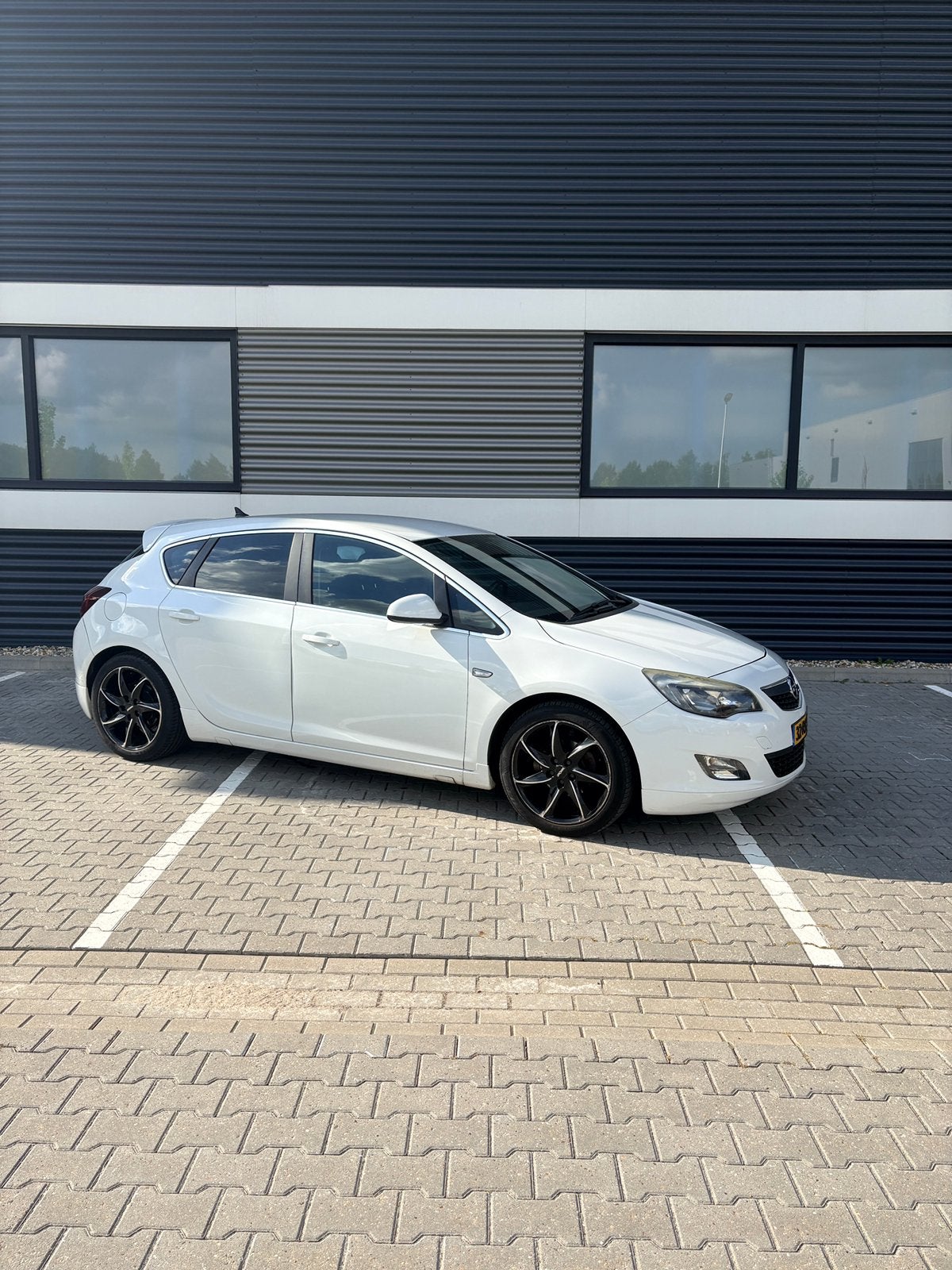 Opel Astra 1.4 Turbo 5-D 2011 Wit met nieuwe APK, Voorwielaandrijving, Cruise Control, 4 cilinders, Wit