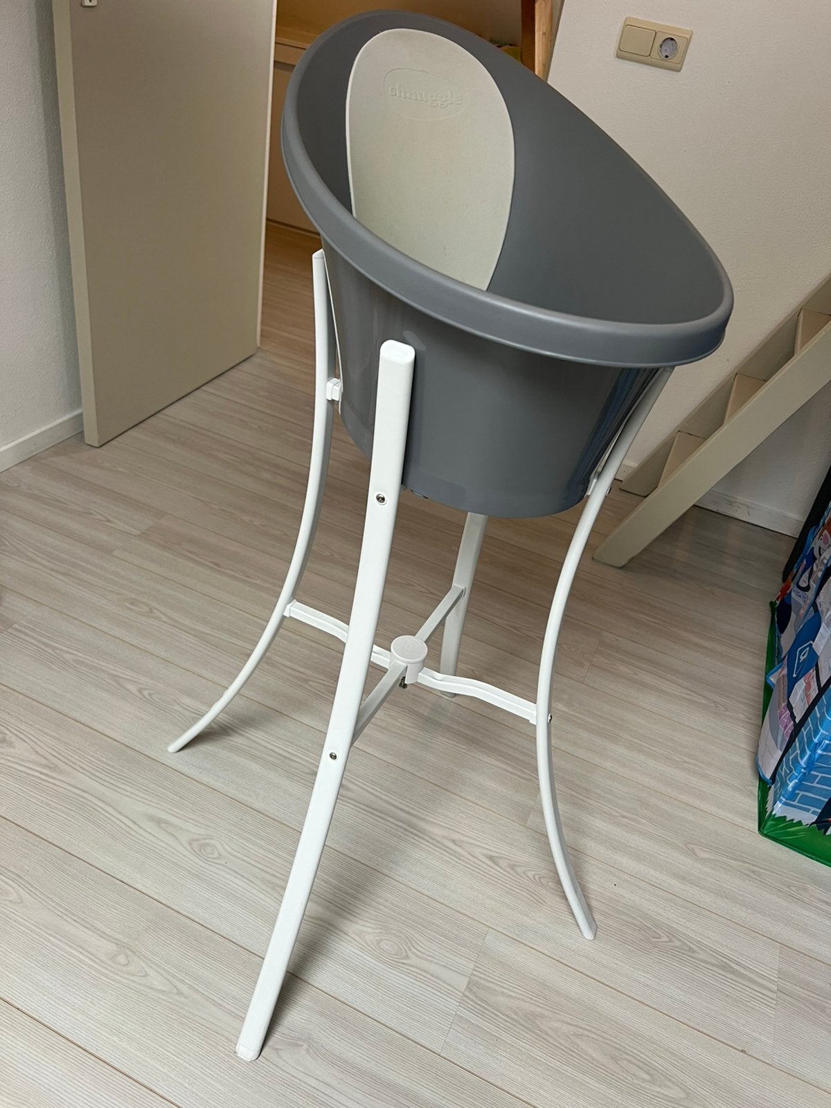 Shnuggle babybadje met standaard – grijs/wit, Ophalen, Badje, Standaard