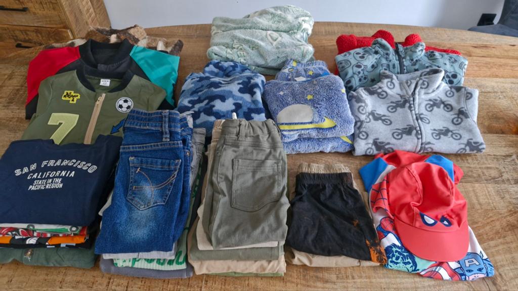 Partij jongens kleding, Ophalen of Verzenden