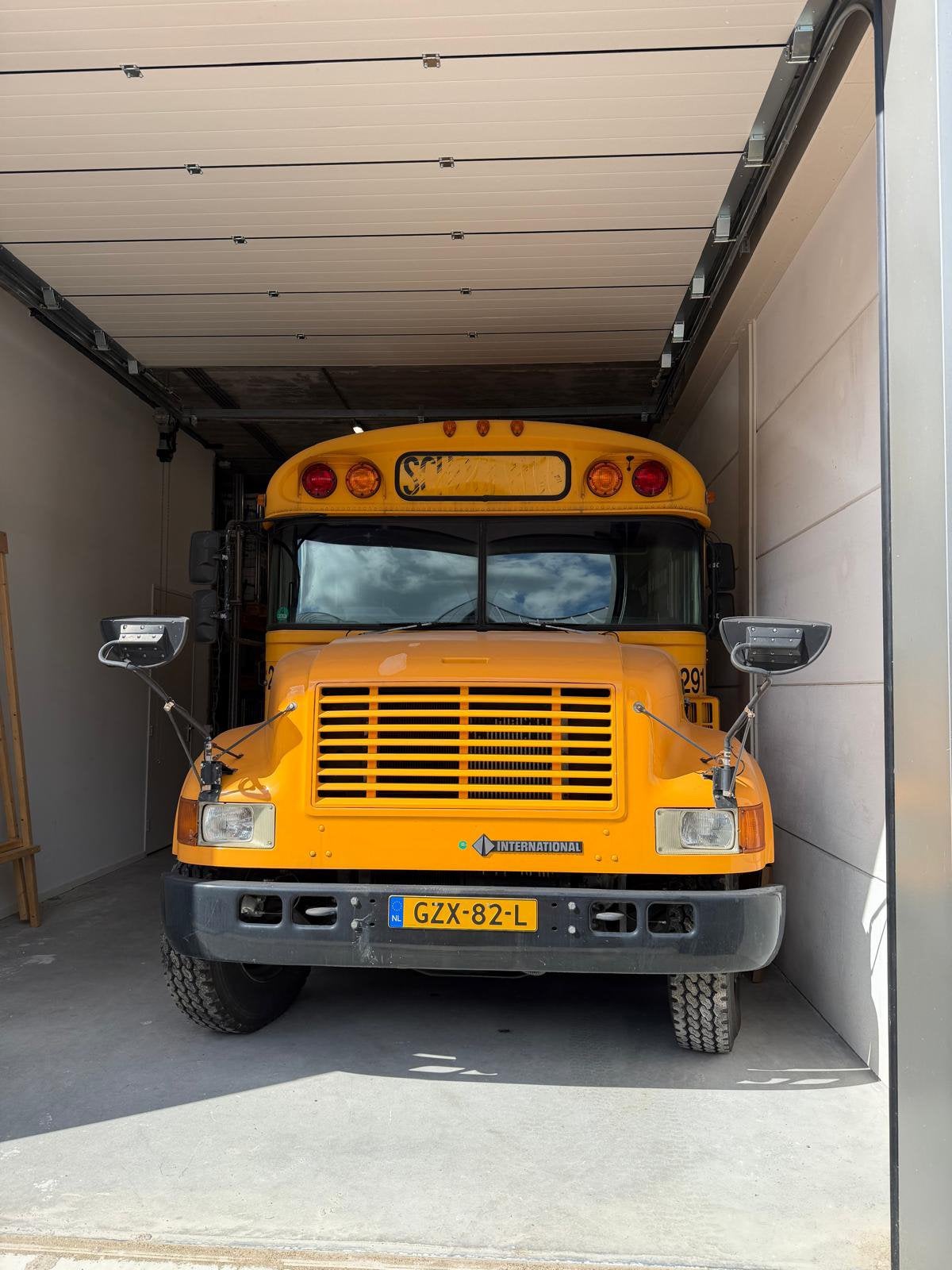 Blue bird 1997 Geel Amerikaanse schoolbus, Auto's, Geel, Diesel, 9 stoelen, Particulier