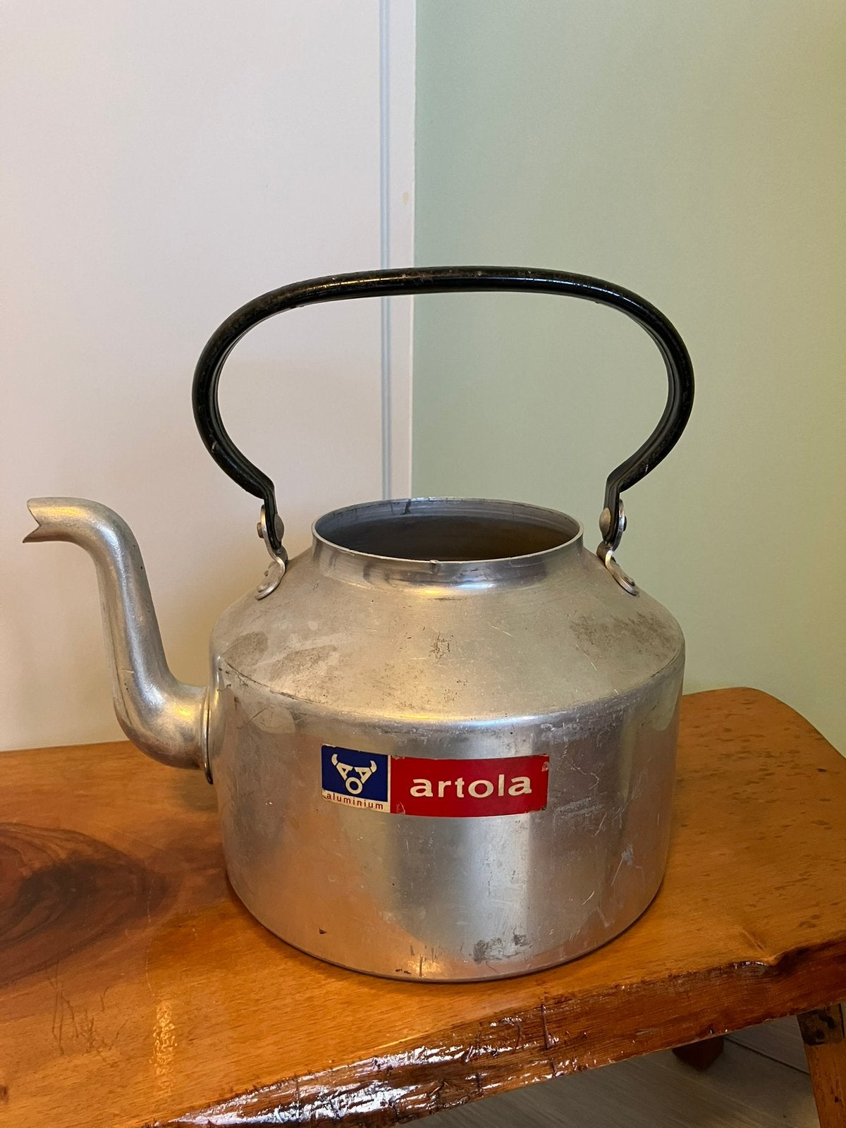 Theeketel 4 l aluminium met zwart hadvat, Ophalen of Verzenden