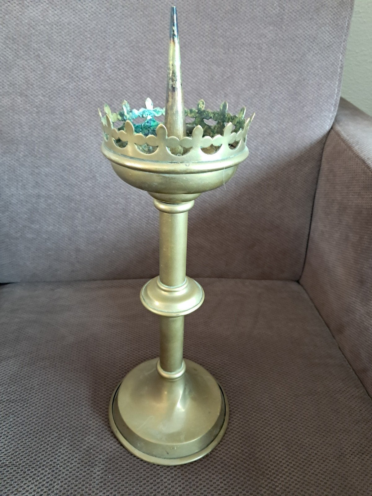 Antieke koperen kandelaar met kroonrand, Ophalen of Verzenden, Koper of Brons