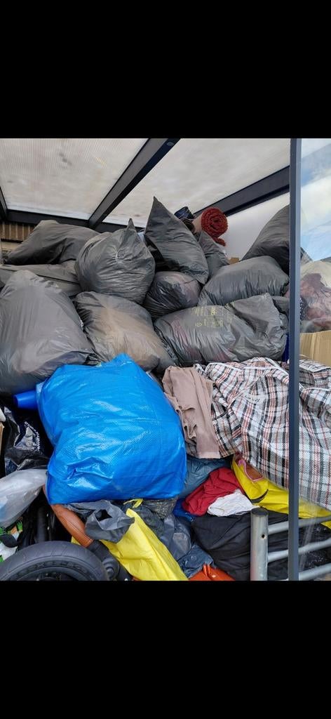 Partij dames kleren per kilo €1 .jurken rokken trui vest jas, Diversen, Ophalen of Verzenden