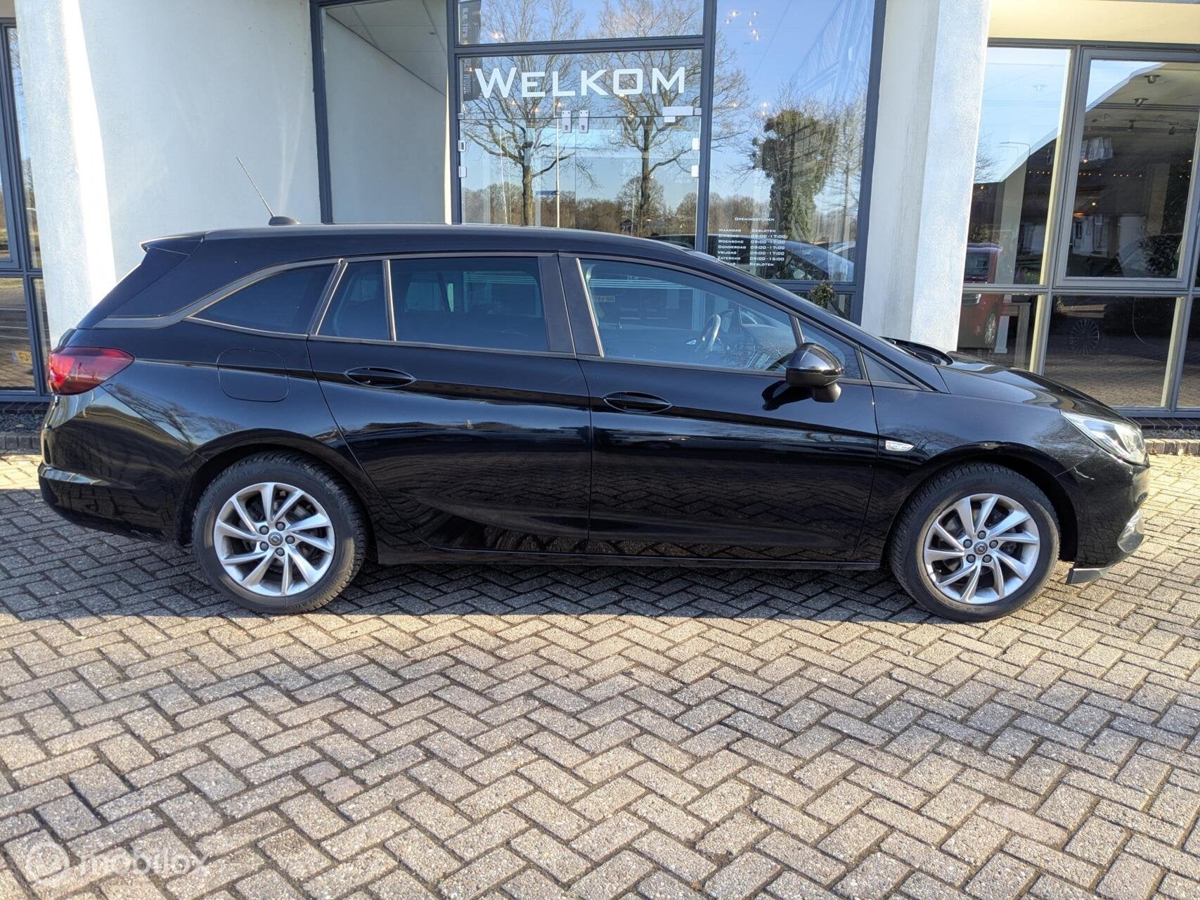 Opel Astra Sports Tourer 1.5 CDTI Business Edition, Auto's, Voorwielaandrijving, Zwart, Origineel Nederlands, 140 €/maand