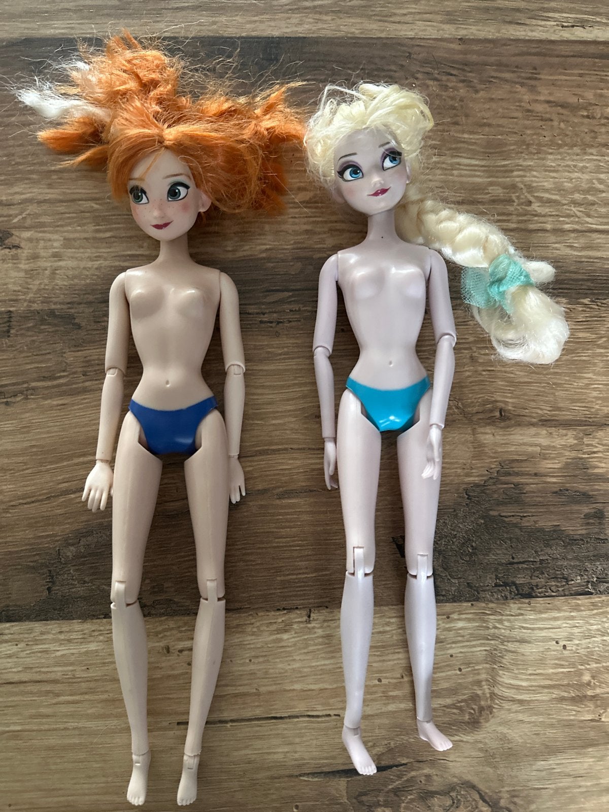 Disney Frozen Anna en Elsa poppen en Rapunzel jurk, Ophalen of Verzenden, Gebruikt, Barbie