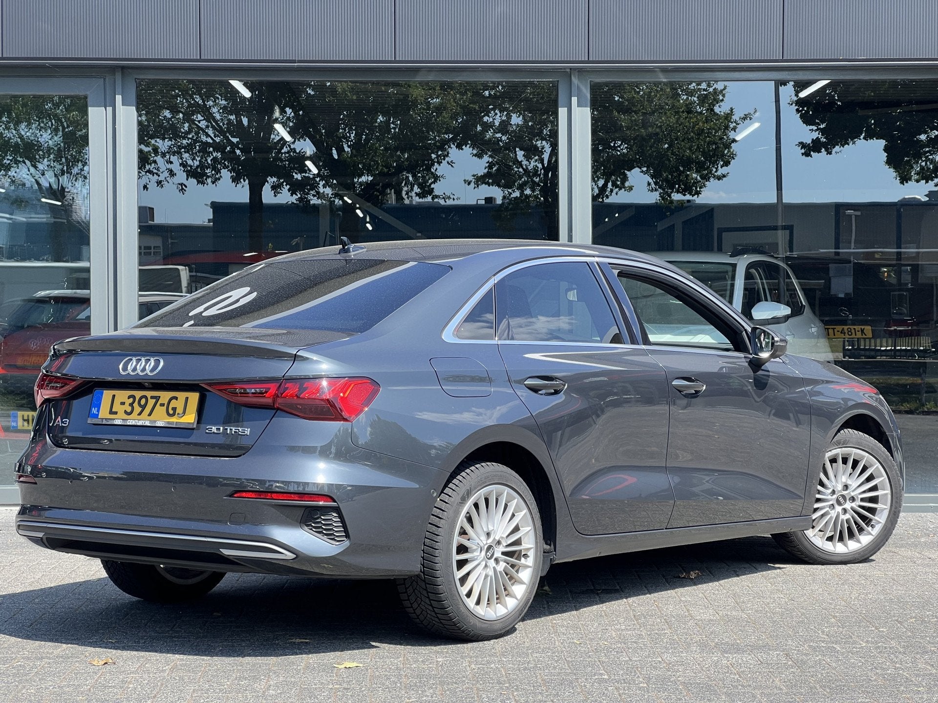 Audi A3 Limousine 30 TFSI Business edition | Nieuw binnen |, Stof, Gebruikt, 23 km/l, Origineel Nederlands