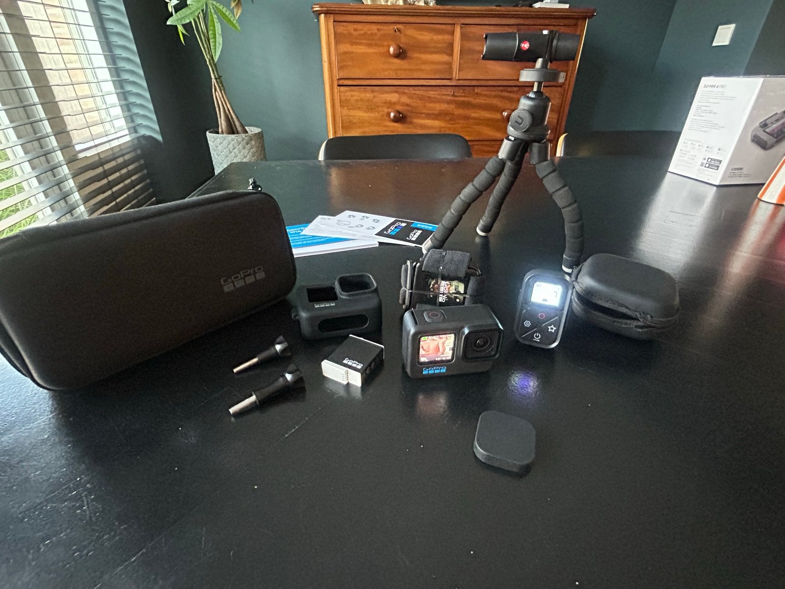 GoPro Hero 11Black met accessoires en afstandsbediening, Ophalen of Verzenden, Zo goed als nieuw, GoPro
