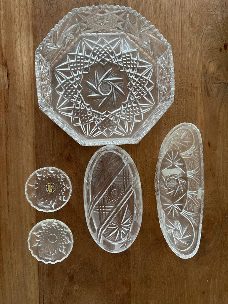 Set van diverse kristallen schalen en schaaltjes, Ophalen