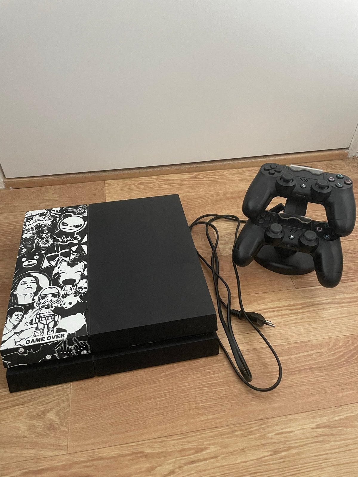PlayStation 4 met 2 controllers, houder en stroomkabel, Ophalen of Verzenden, Gebruikt, Met 2 controllers, Original