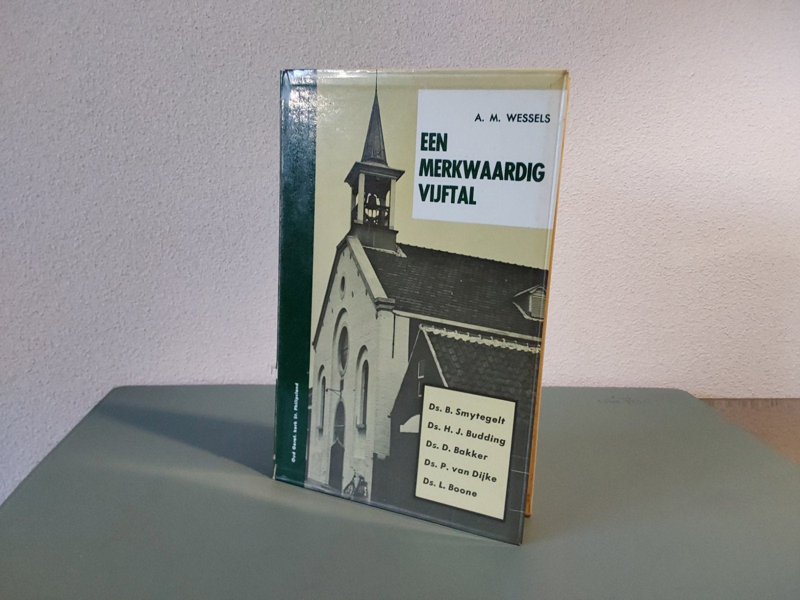 Een merkwaardig vijftal / A.M. Wessels, Boeken, Gelezen, Christendom | Protestants, Ophalen of Verzenden, A.M. Wessels