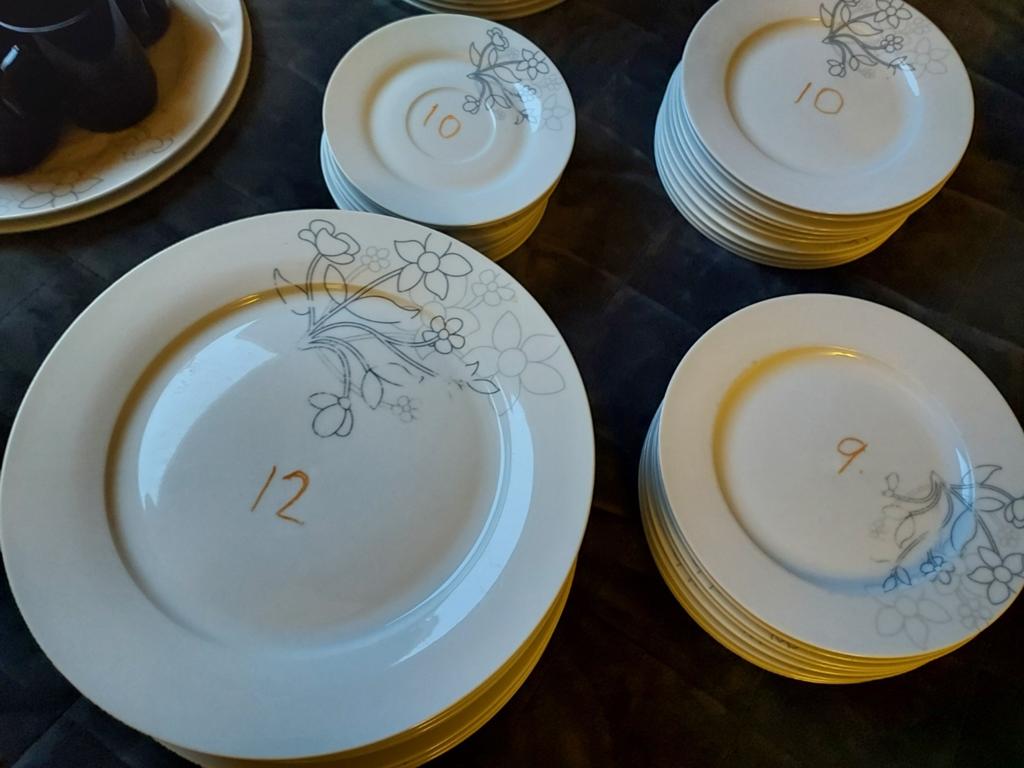 Mooi service., Ophalen, Gebruikt, Overige stijlen, Compleet servies