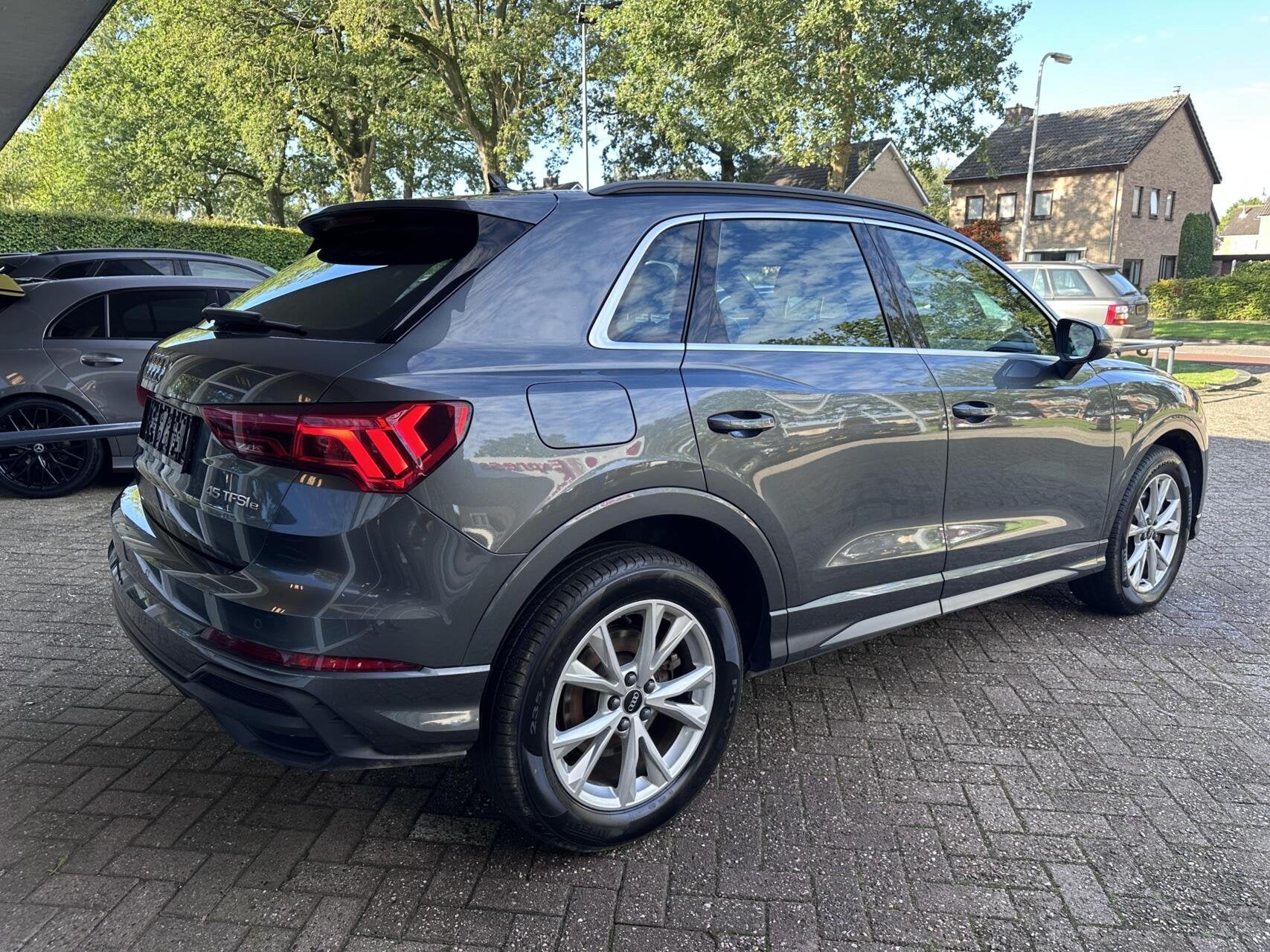 Audi Q3 45 TFSI e S-Line Camera, Carplay, Trekhaak.., Auto's, Gebruikt, Automatische klimaatregeling, Met garantie (alle), 245 pk