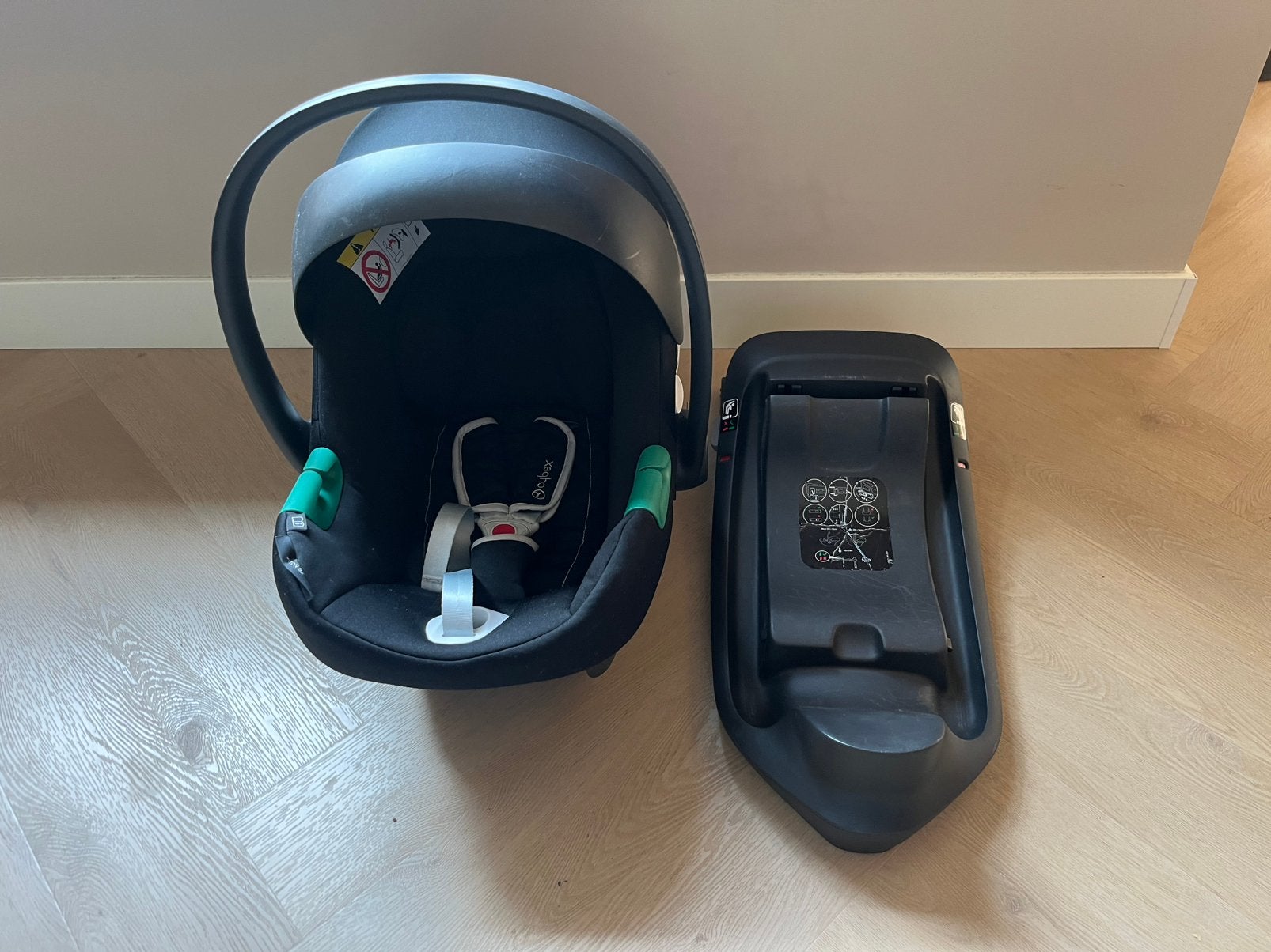 Cybex Aton B2 i-Size autostoel inclusief base, Kinderen en Baby's, Autostoeltjes, Autogordel, Zijbescherming, Zo goed als nieuw