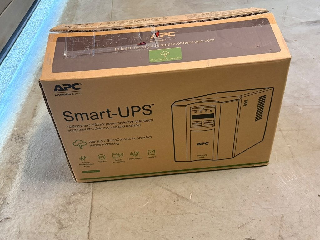 APC Smart-UPS 1500 – nieuw in doos, Computers en Software, ., Nieuw, Ophalen of Verzenden, .
