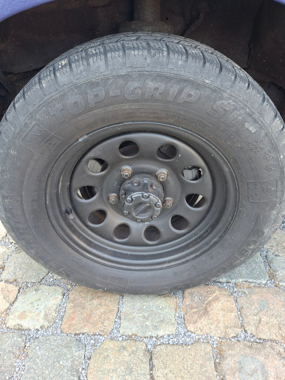 Banden met velgen suzuki samurai, Ophalen, Zo goed als nieuw