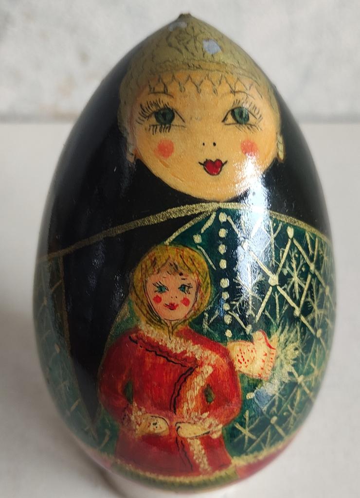 kunstig beschilderd houten PAASEI moeder + zoon Oosters dorp, Ophalen of Verzenden, Nieuw
