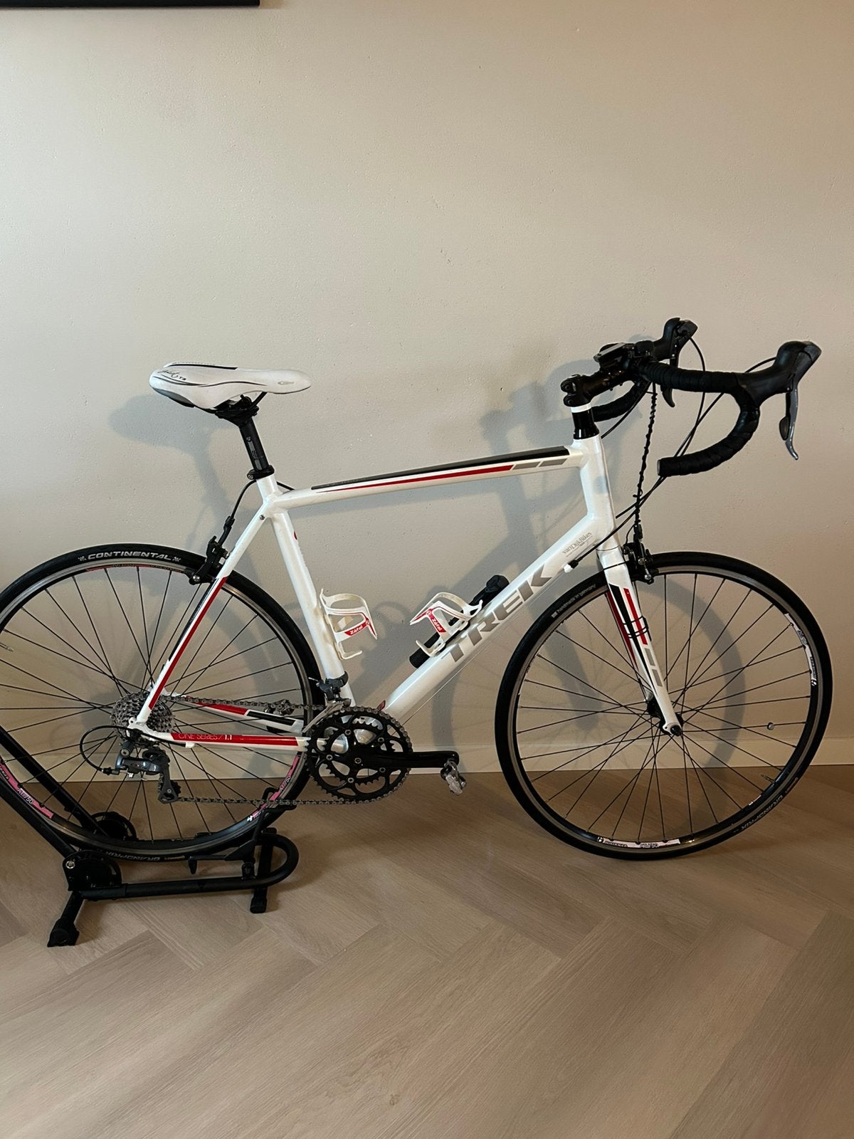 Trek One Series 1.1 Racefiets – Framemaat L – Nette staat, Aluminium, Zo goed als nieuw, 57 tot 61 cm, Meer dan 20 versnellingen